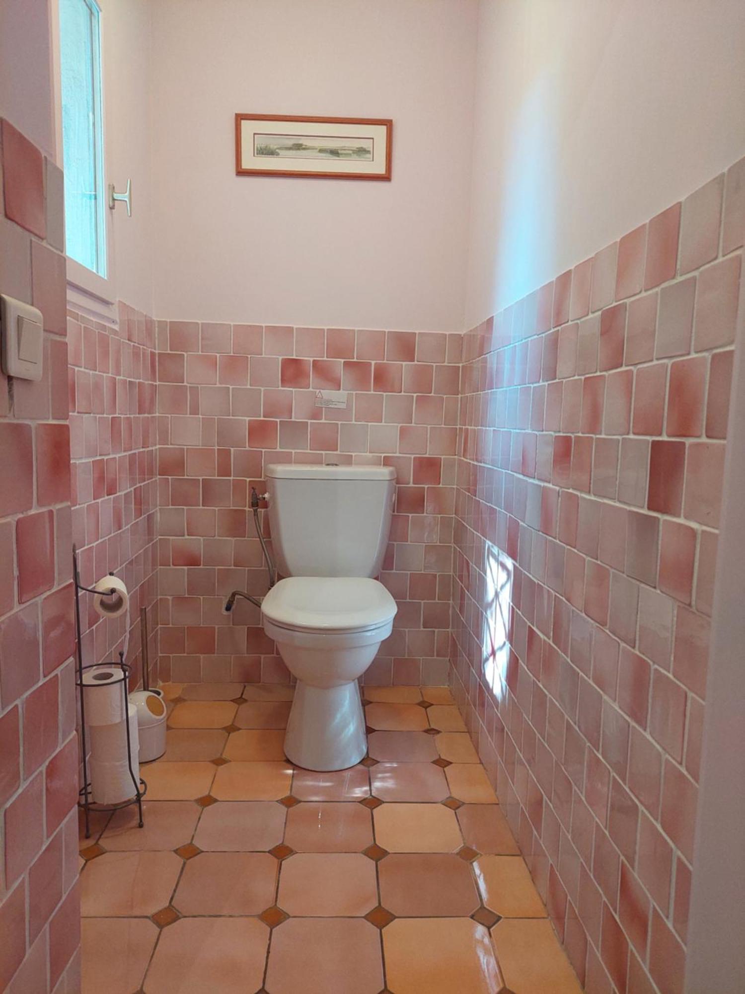 Mas Des Cigognes Bed & Breakfast Le Thor Room photo